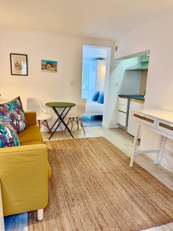 Cozy One-bedroom apartment in Alfama by LisboAfama