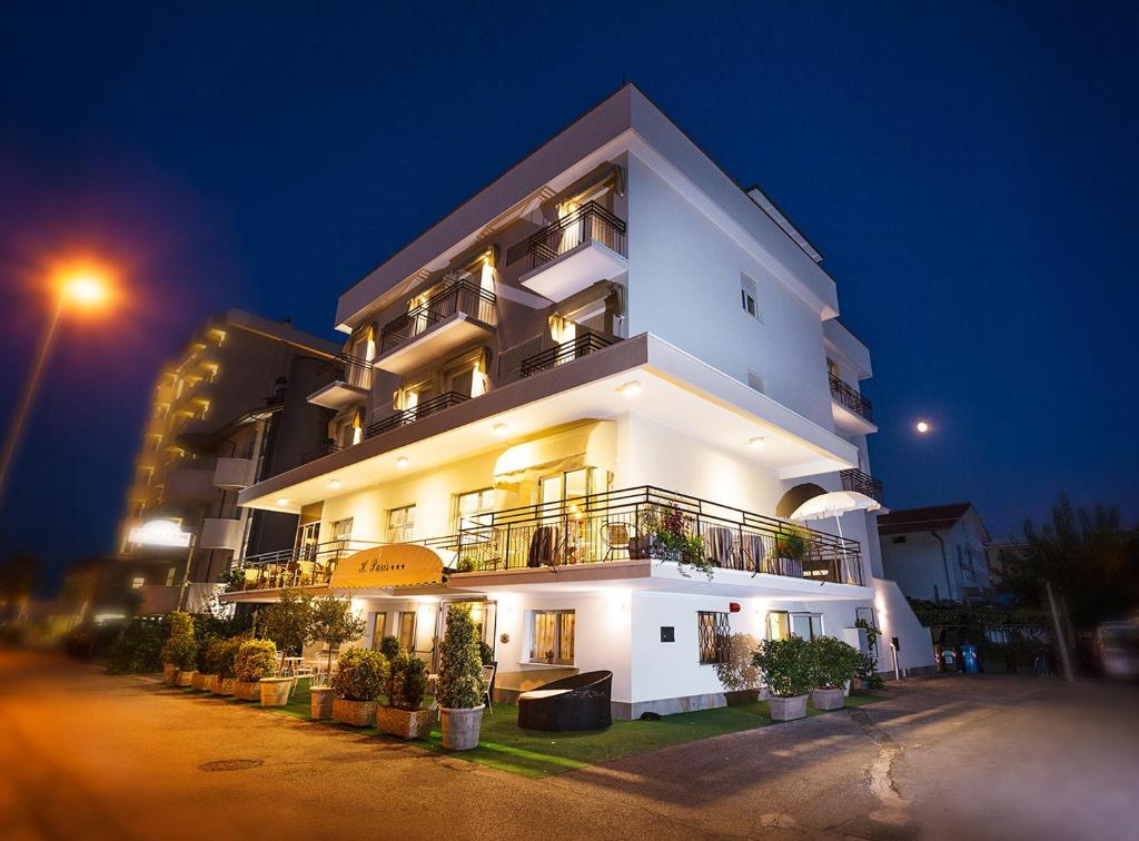 Budova, kde se hotel nachází