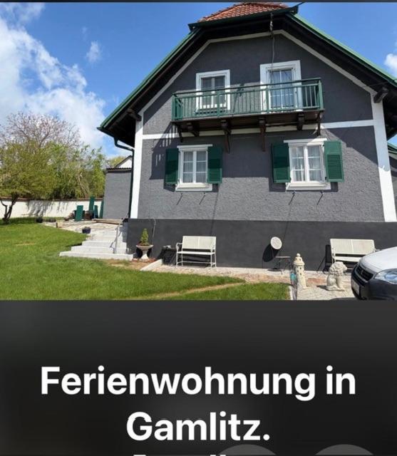 a picture of a house with the words fenedomining in ganniths at Haus Erika in Gamlitz