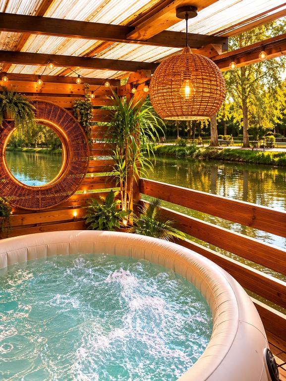 Péniche Chaleureuse avec jacuzzi Toulouse centre