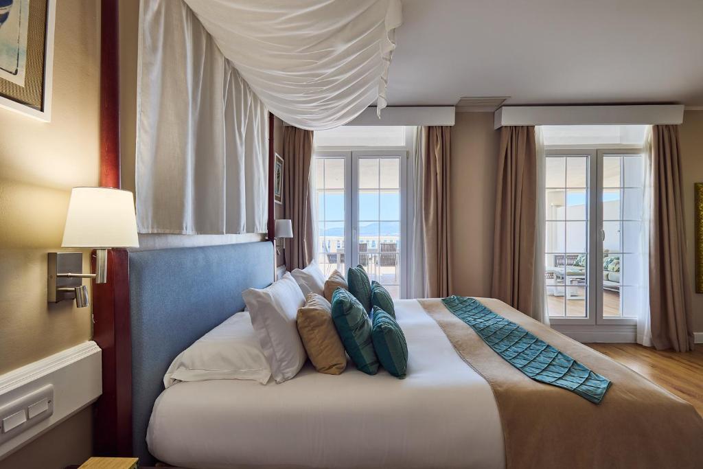 Rock Hotel - 