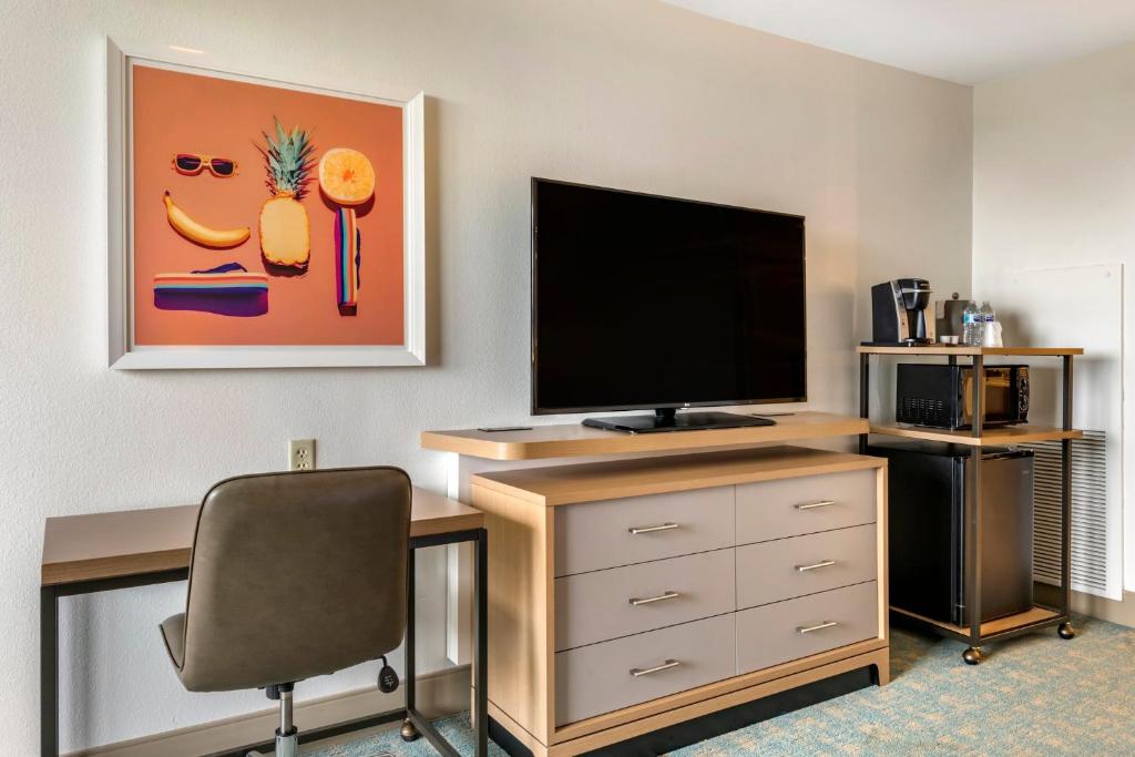 Holiday Inn Orlando – Disney Springs™ Area, an IHG Hotel - 
