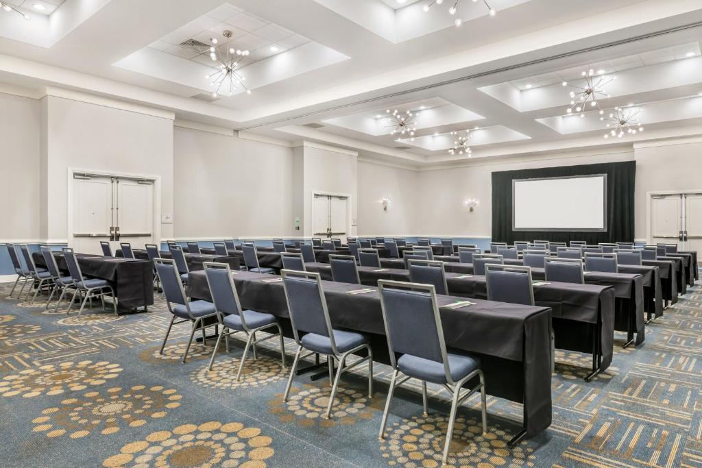 Holiday Inn Orlando – Disney Springs® Area by IHG photo