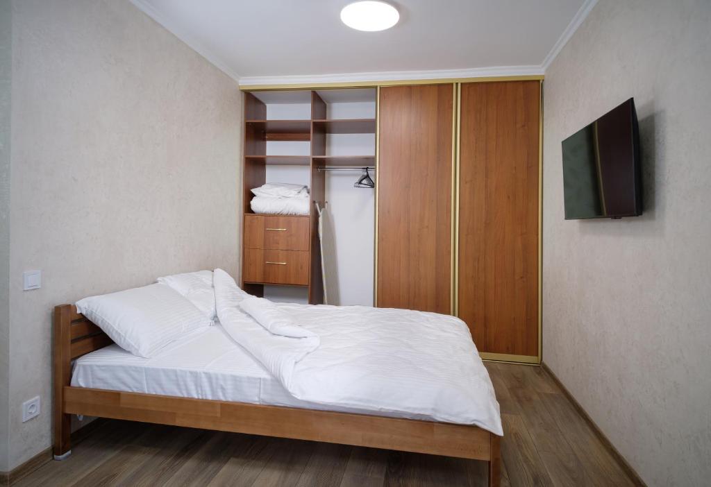 One-room studio apartment on Shevchenko Avenue 27 фото 2