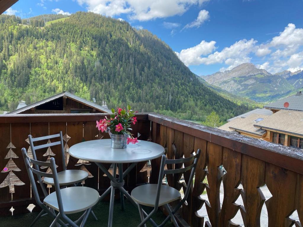 Charmant appartement 2 chambres avec parking à Châtel, à 200m du centre