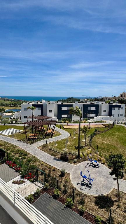 4-Bedroom Penthouse with Sea View, Pool, and Fitness Area