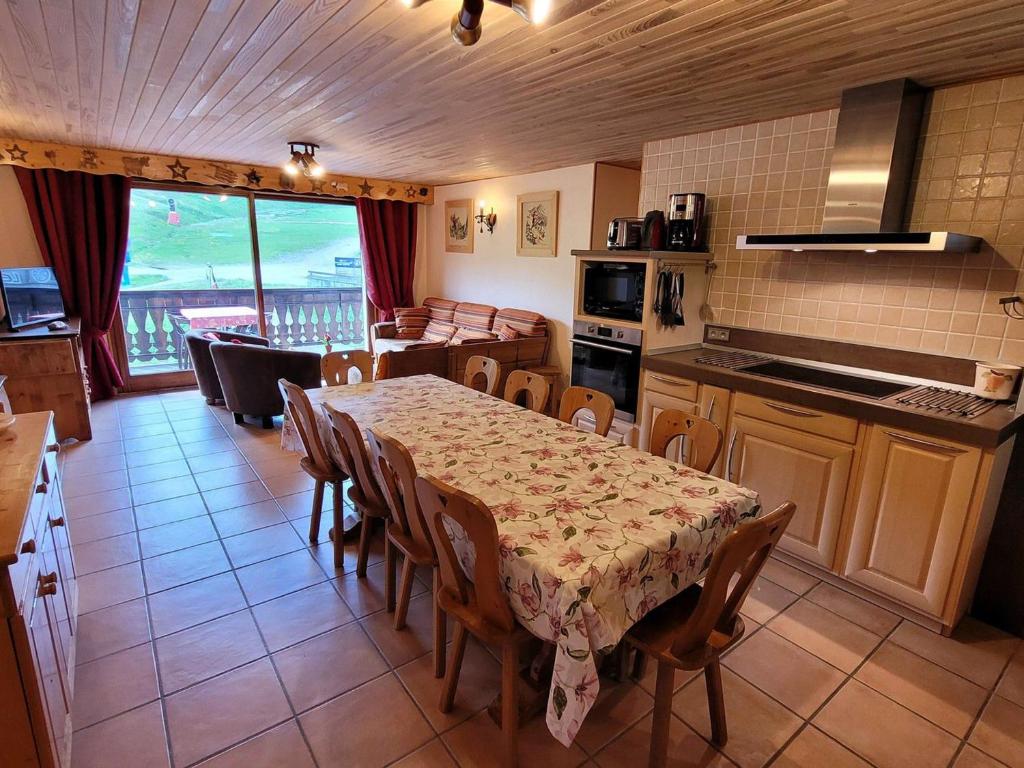 Appartement spacieux 10 pers, skis aux pieds, Les Gets, parking couvert