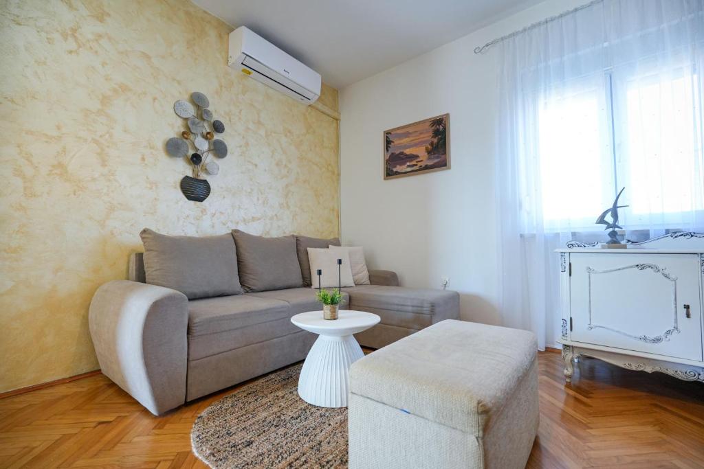 Apartment Jardin with free cowered parking