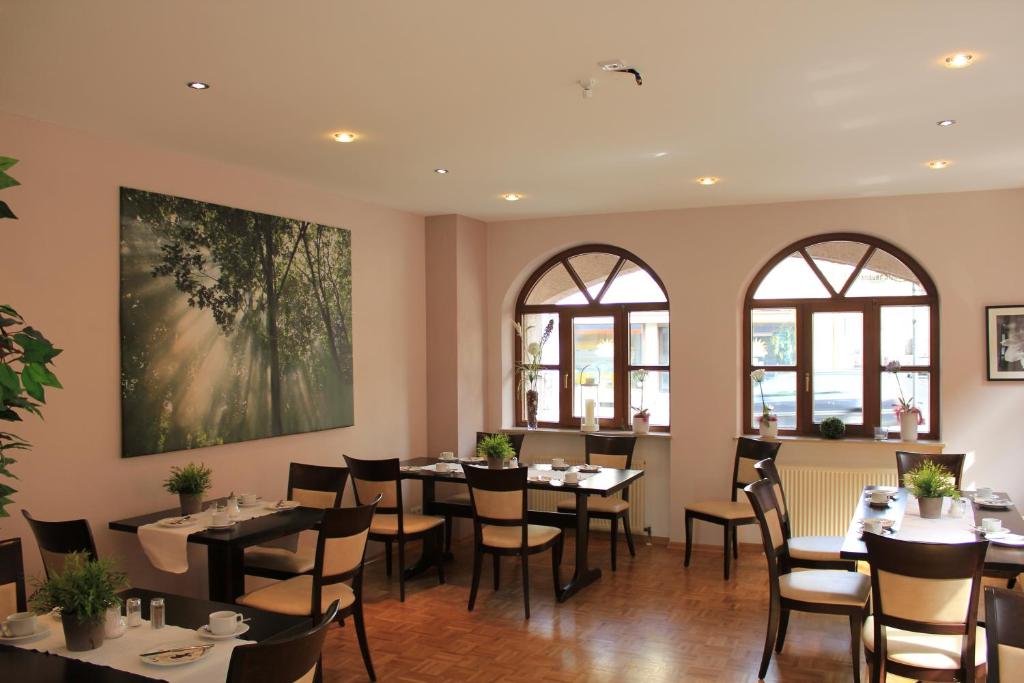 Restaurace v ubytování Gasthof Weißes Roß