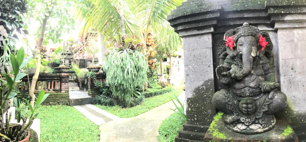 Zahrada ubytování DIMUWA Ubud