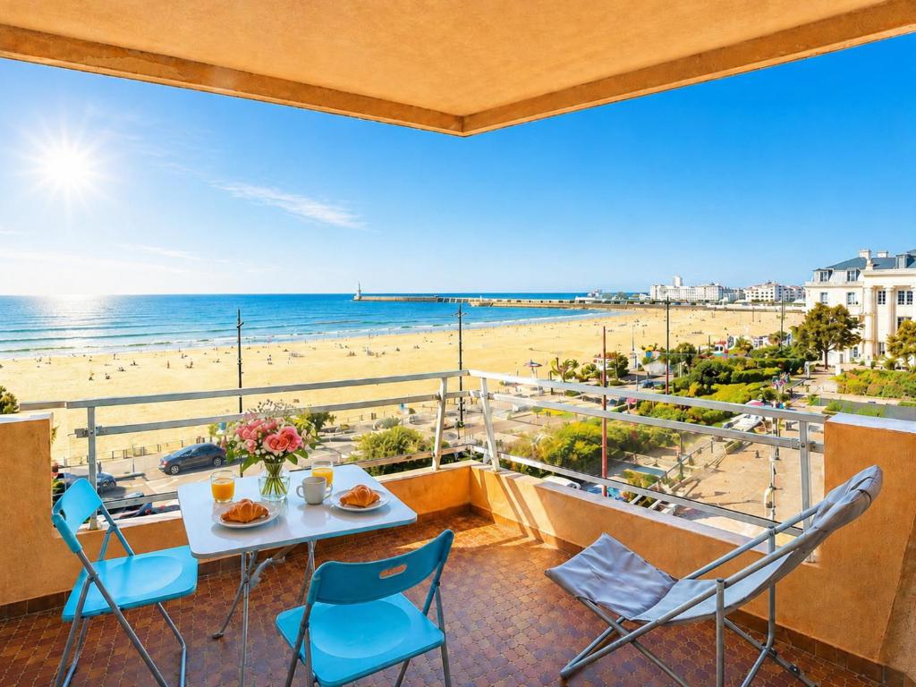 Studio face mer avec garage et proche centre ville, plage, commerces - FR-1-197-486