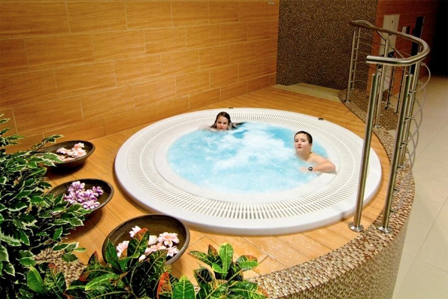 Hosté ubytování Dolina Leśnicy SKI & SPA Resort