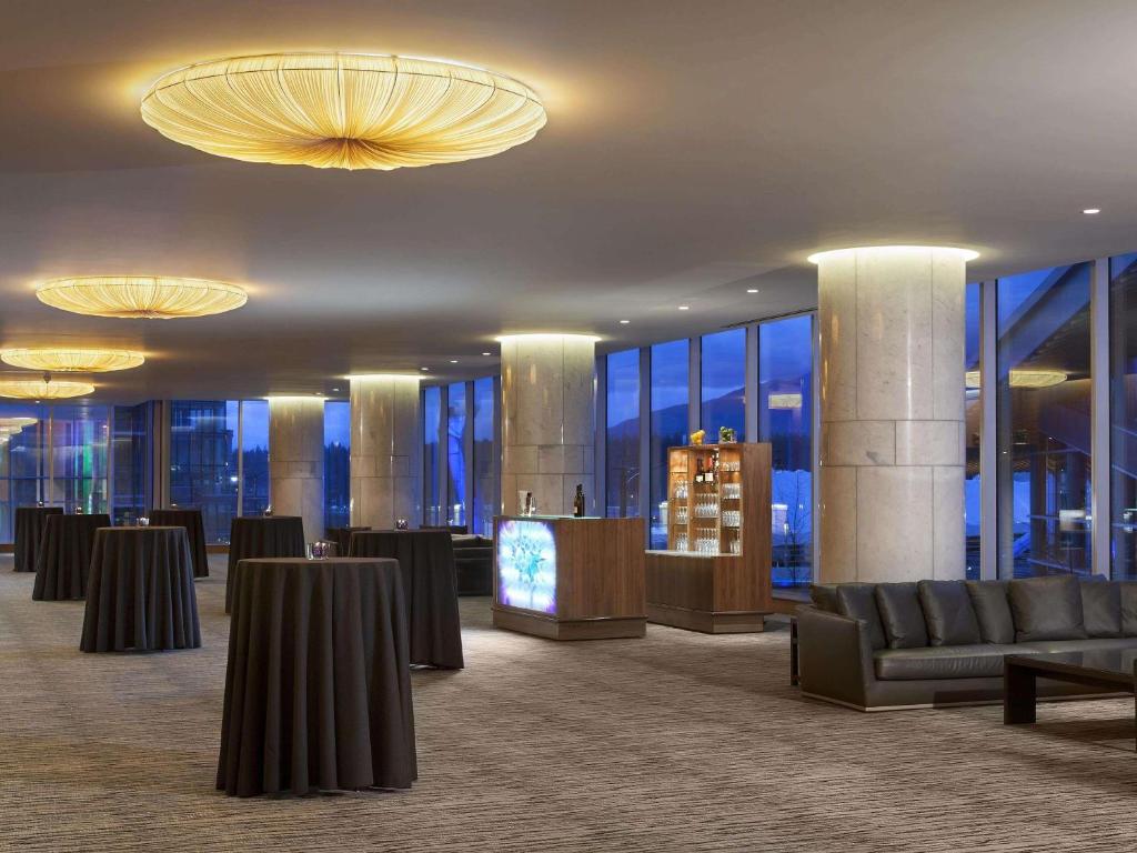 Fairmont Pacific Rim photo