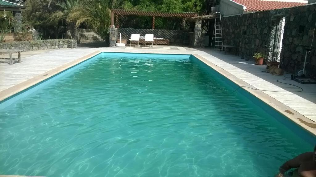 Bazén v ubytování Villa Morabeza Guest House nebo v jeho okolí