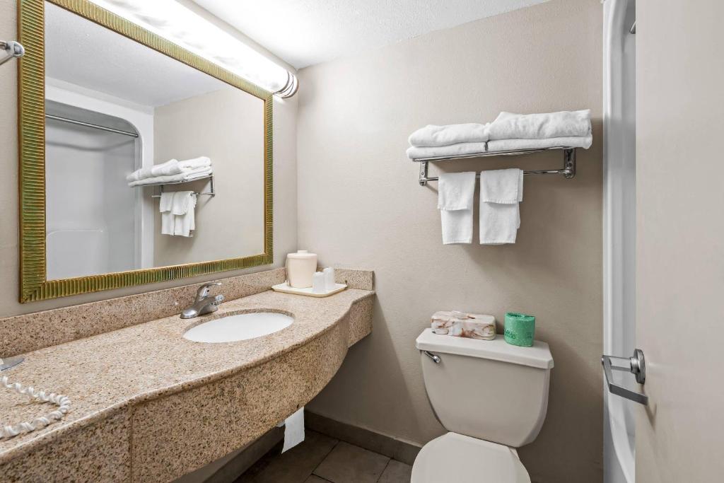 Quality Inn Fort Mill near Carowinds Blvd photo