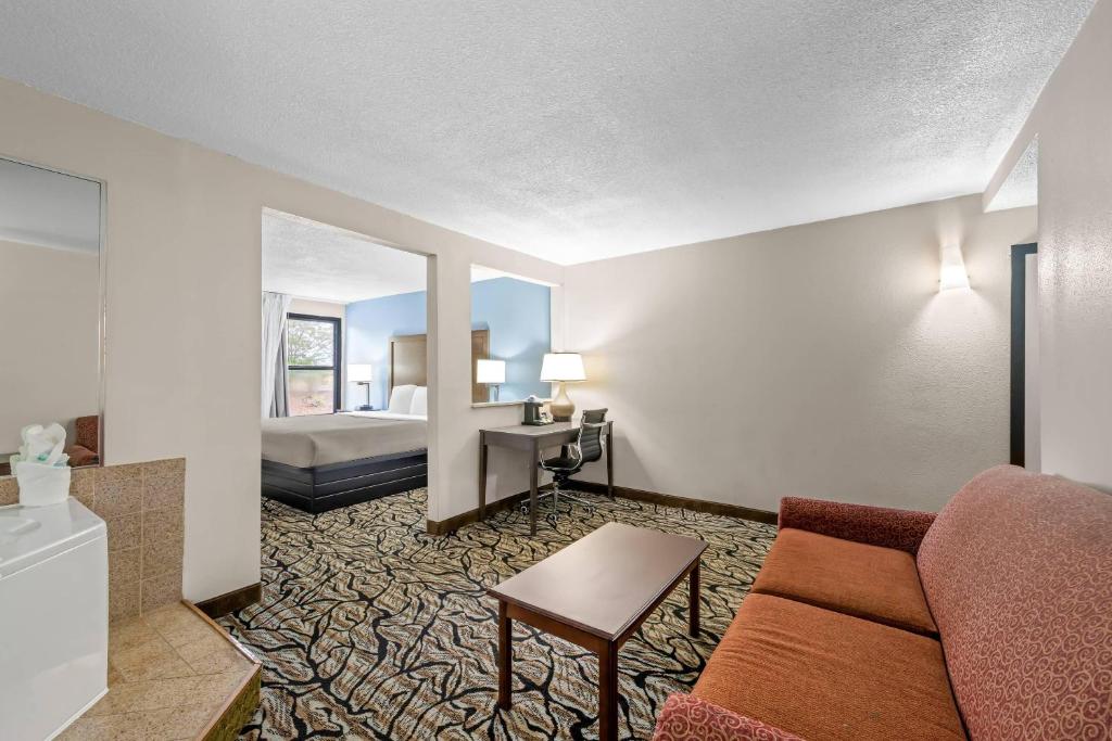 Quality Inn Fort Mill near Carowinds Blvd photo