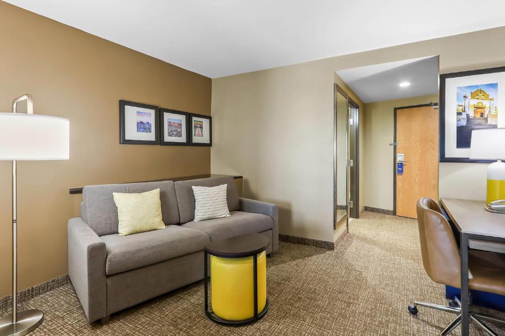 Comfort Suites El Paso West - クイーンスイート クイーンベッド2台