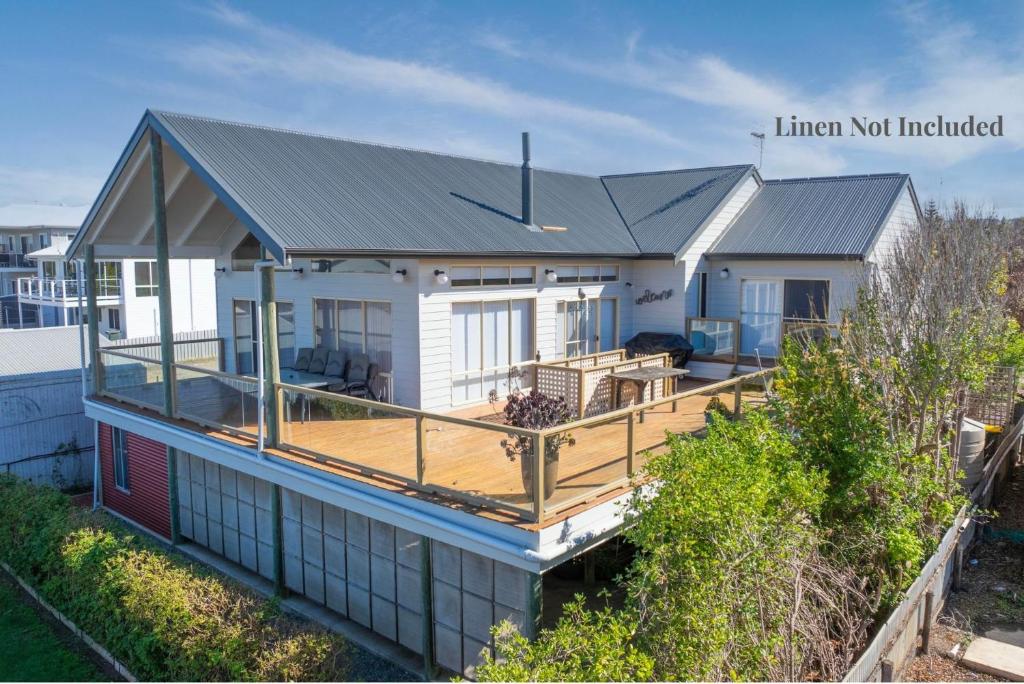 an aerial view of a house with a deck at 11 Ellensford Terrace in Middleton