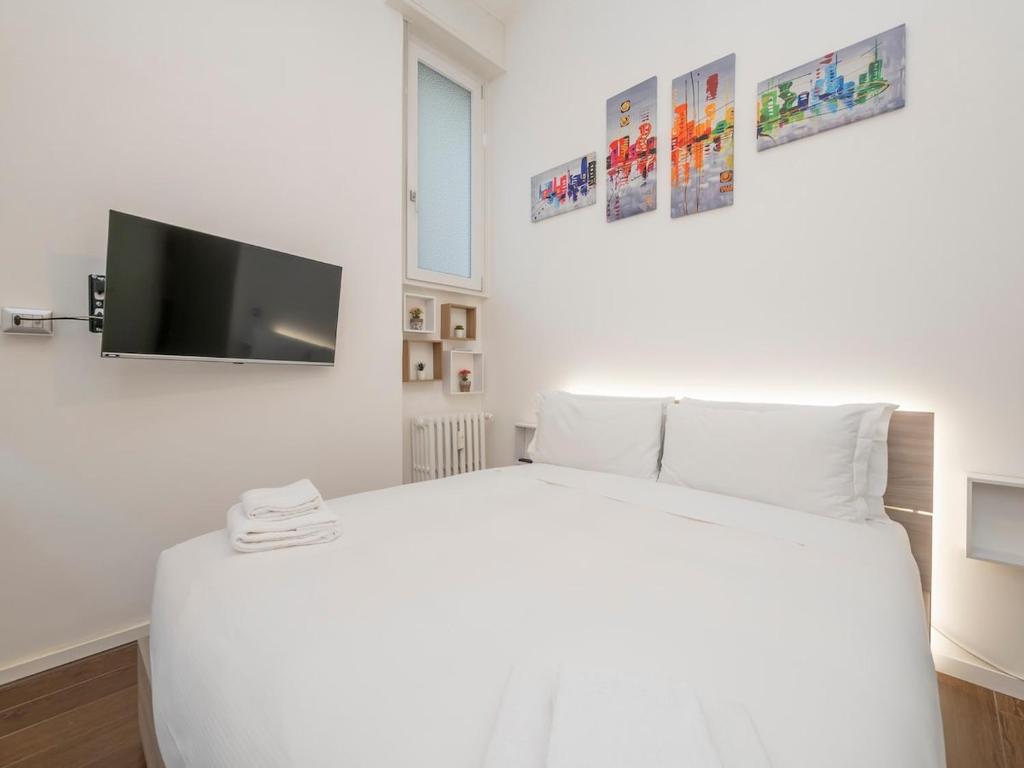 Xenia Milano - 3 rooms apt at Via Vincenzo Vela 14