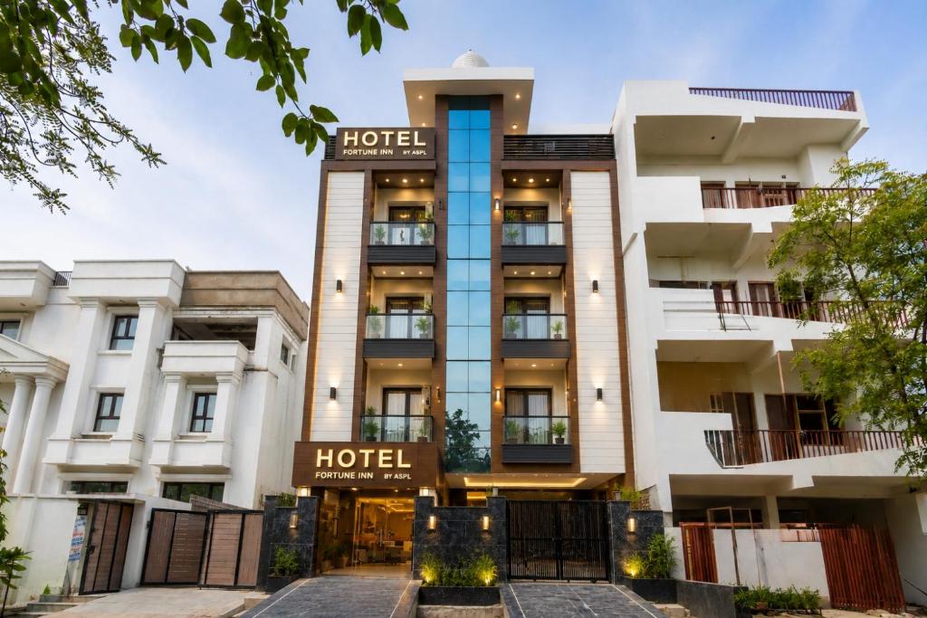 an image of a hotel in india at Fortune Inn Sector - 104 By ASPL in Noida
