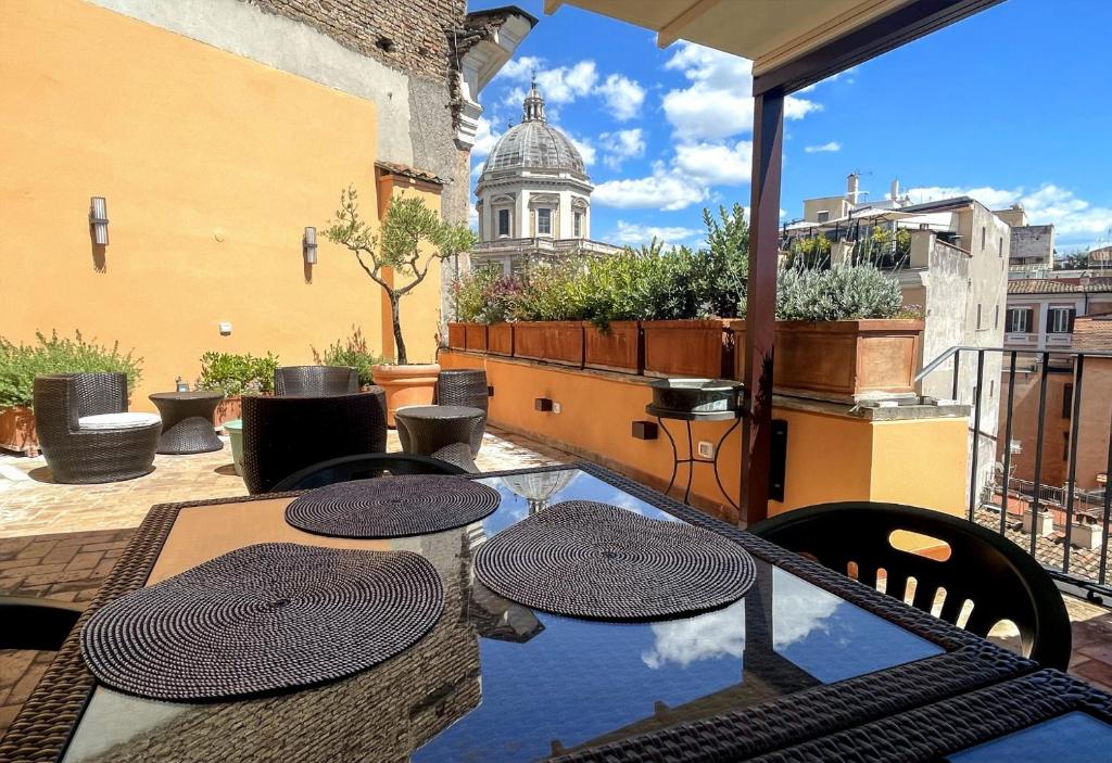 Habitat's Colosseum-Monti 3BR Penthouse with Terrace