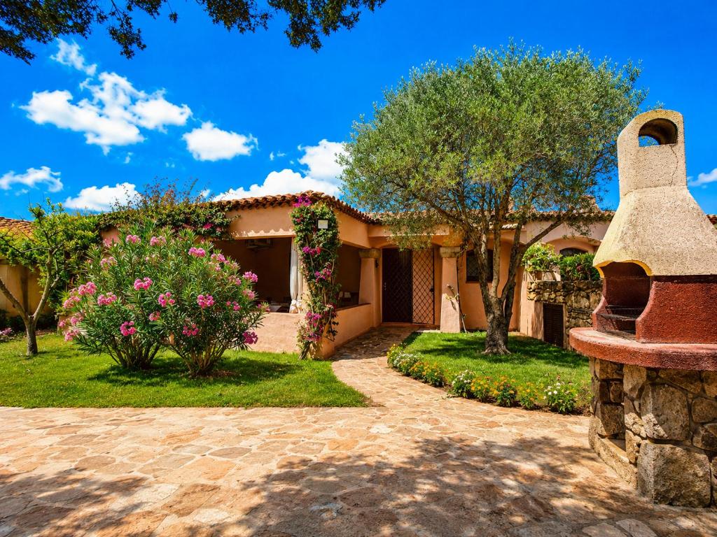Sweet Home Villa with Shared Pool