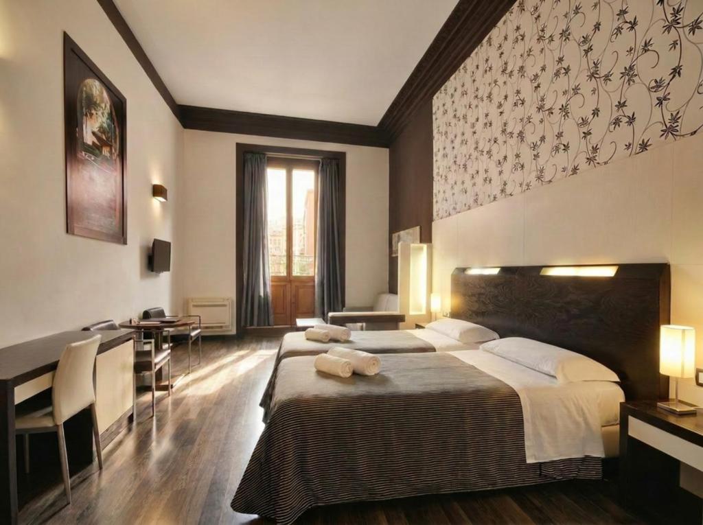 Alhambra Suites