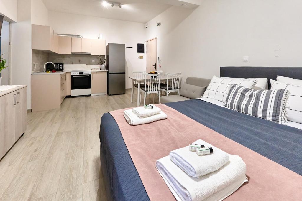 Eris Studio - 2 min from Sandy Beach