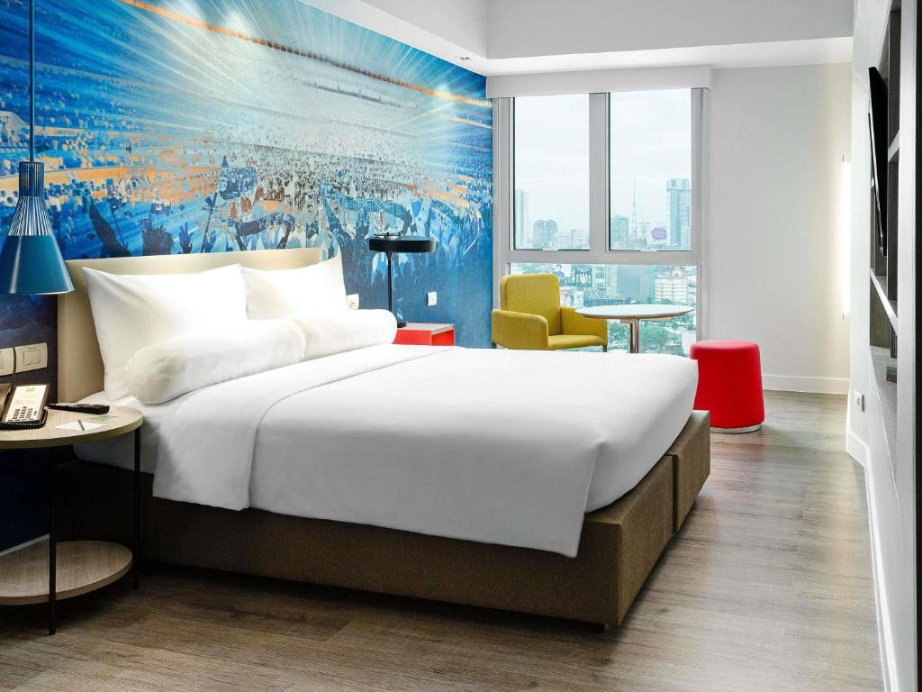 ibis Styles Manila Araneta City photo