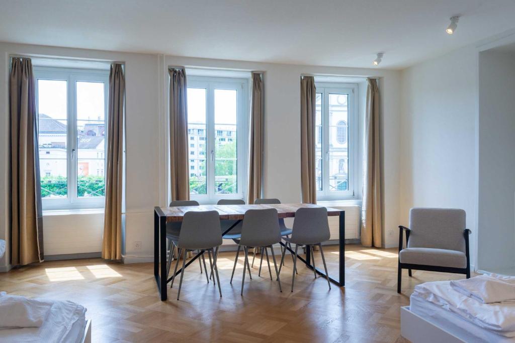 HITrental Chapel Bridge Apartments