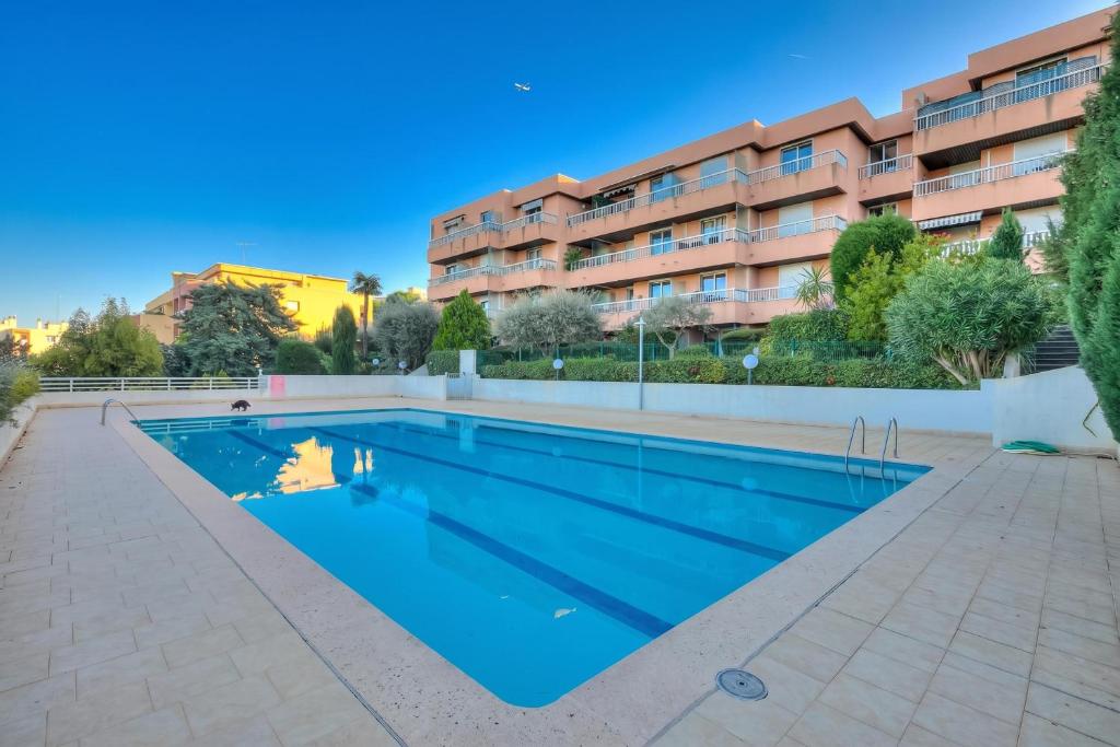 Appartement Fabrina with Balcony and Pool - Happy Rentals