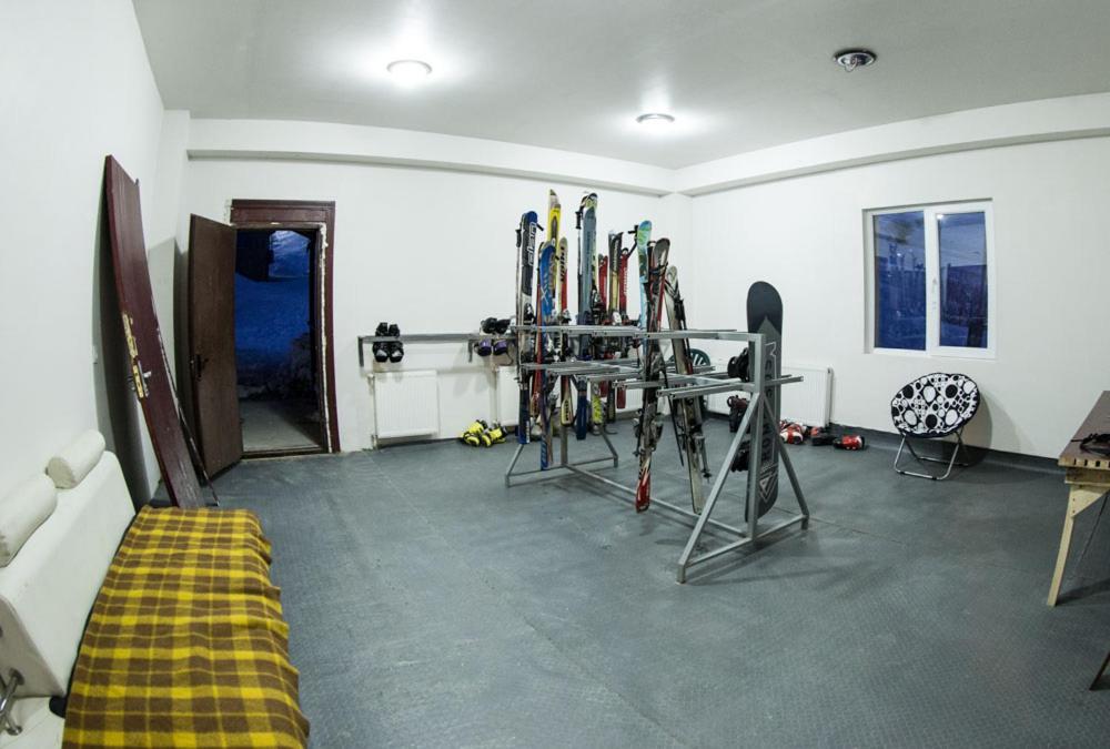 Fitness centrum a/nebo fitness zařízení v ubytování Hotel Deka Gudauri