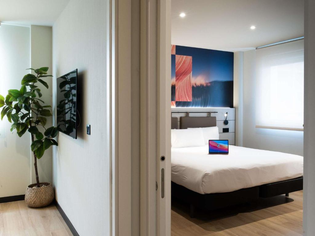 ibis Styles Santander - Family Room With One Double And Sofa Bed (2+1)