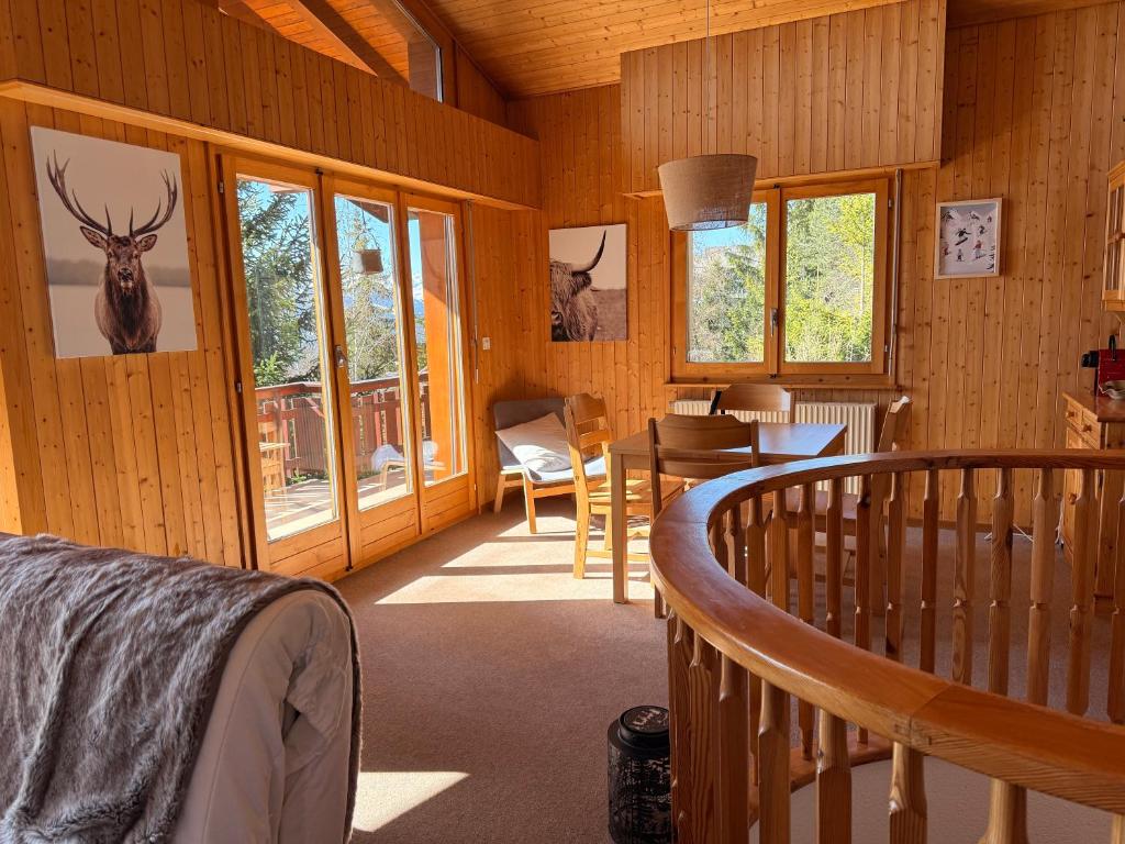 Chalet L'Arzette à Anzère à 2 pas du centre avec magnifique vue sur les montagnes