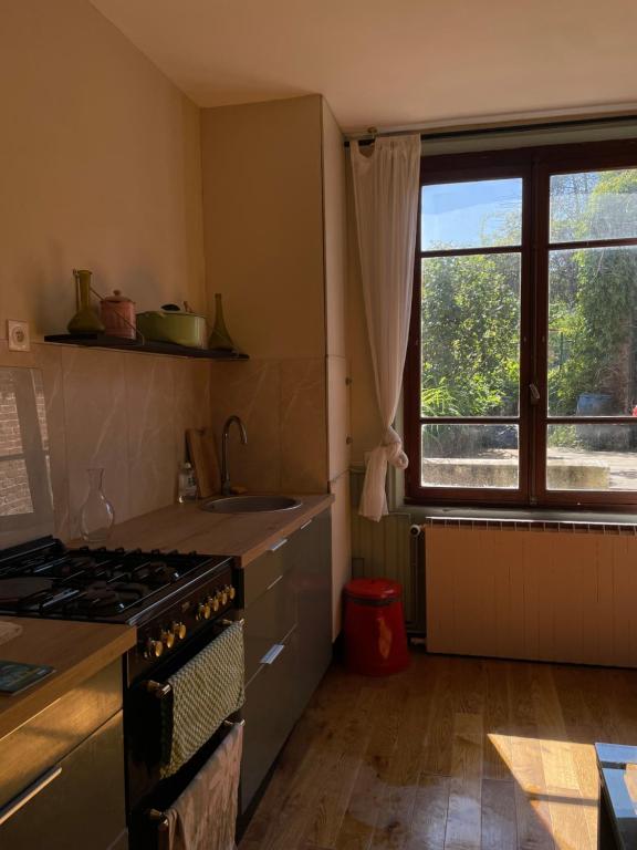 Gallery image of Maison Bourgeoise années 50 in Haybes
