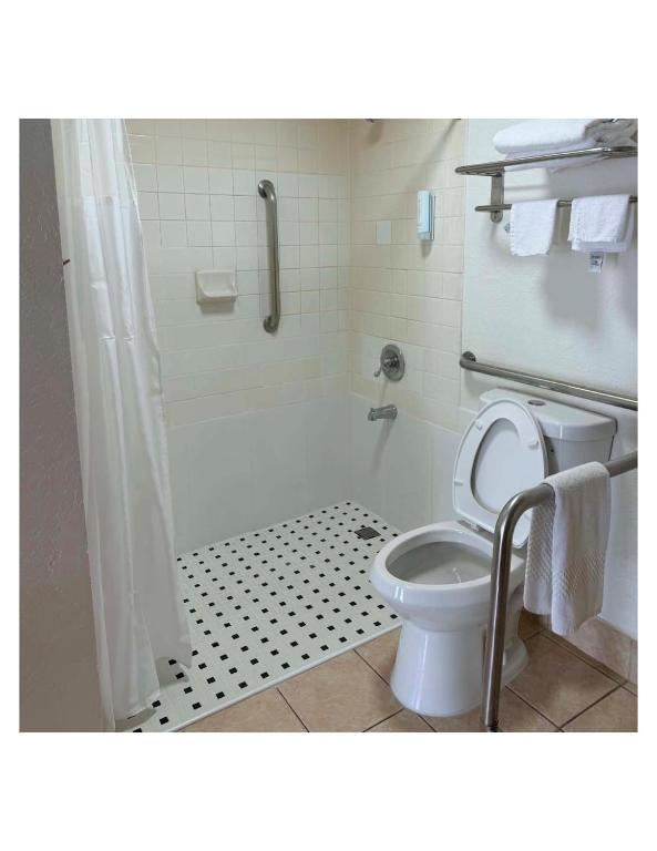 Econo Lodge Airport - RJ Stadium - 