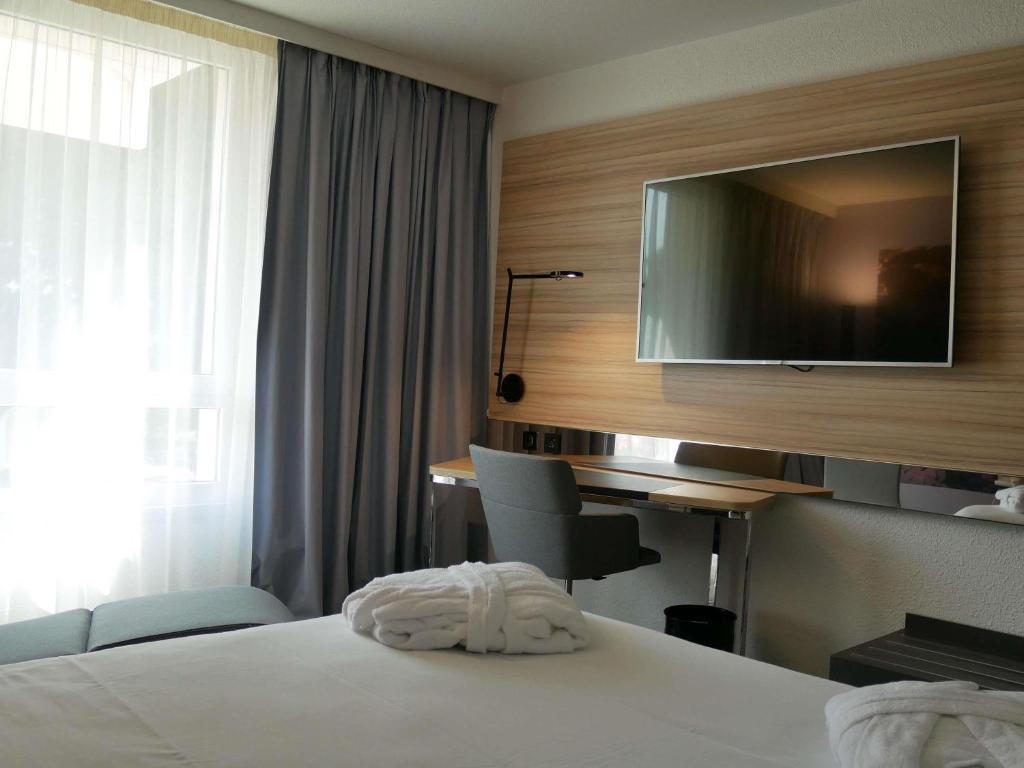 Novotel Narbonne Sud A9/A61 - Klassisches Doppelzimmer Mit Schlafsofa