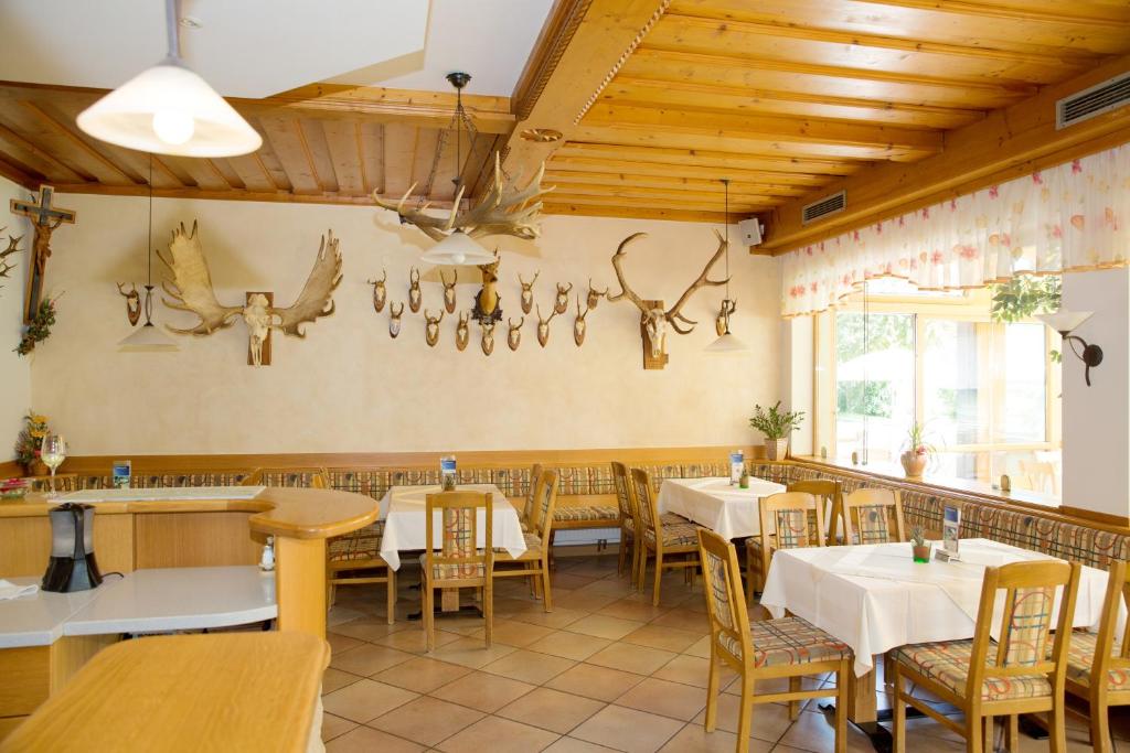 Restaurace v ubytování Gasthof - Landhotel Ernst