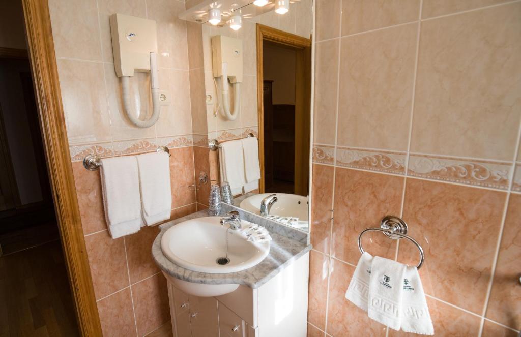 Hotel Estalagem Turismo - Family Room (2 Adults + 3 Children)