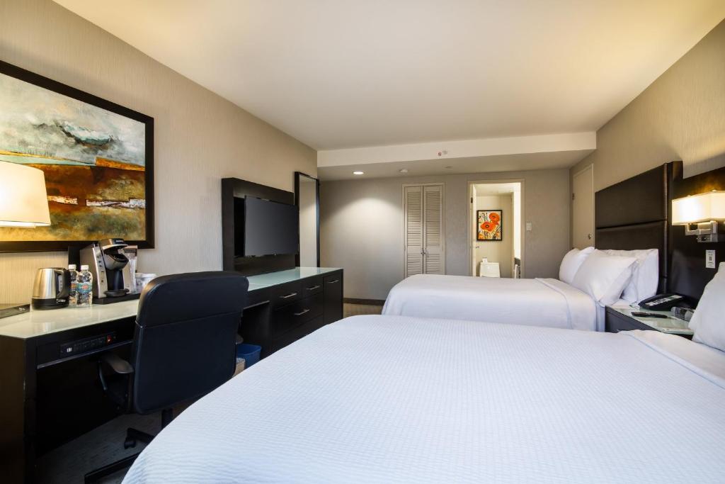 Travel Proud Sustainability certification Holiday Inn Vancouver-Centre Broadway by IHG - Habitación Doble Estándar Con Balcón