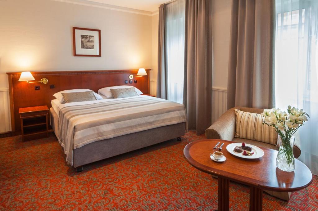 Adria Hotel Prague - Resim 27