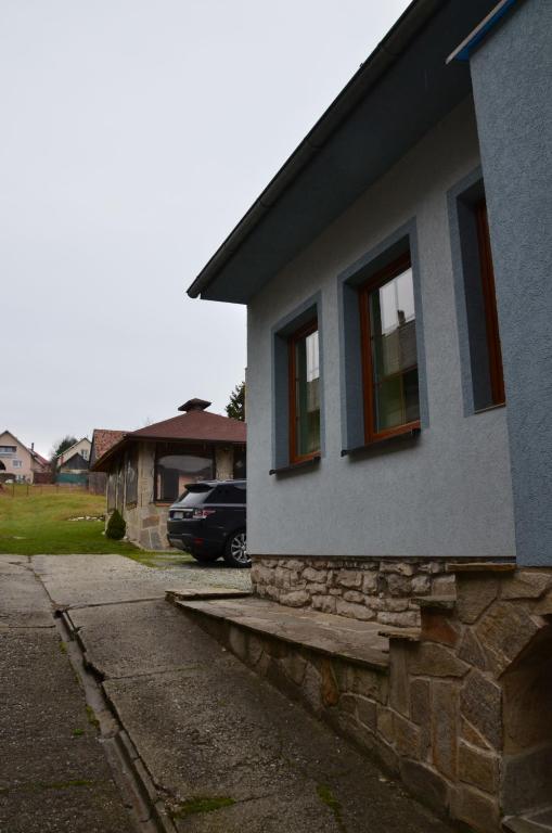 Budova, kde se prázdninový dům nachází