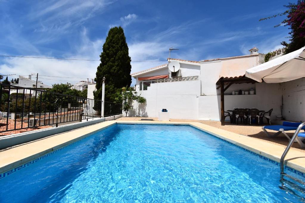 Two Villas with Private Pool by Beach