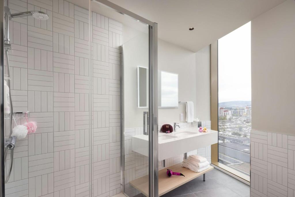 Moxy Dublin Docklands photo