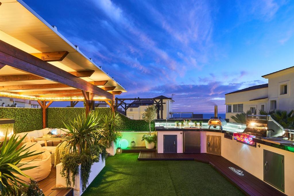 MSM Royal Sunset Smart Penthouse with Rooftop Terrace and Sea Views