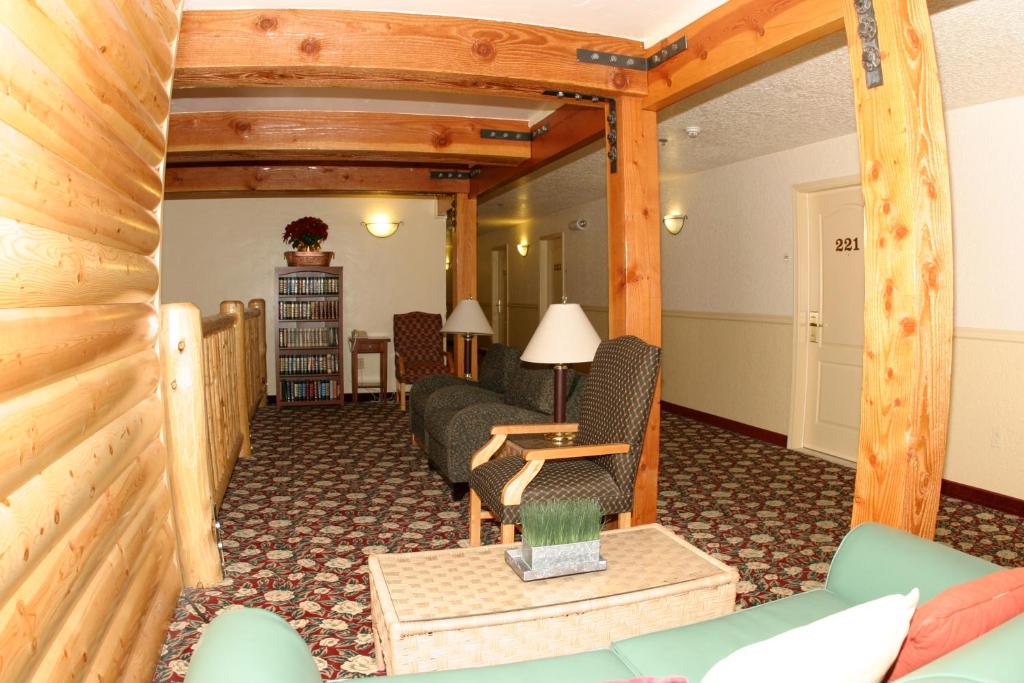 Posezení v ubytování Murphys Suites