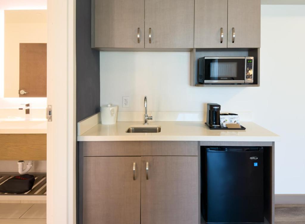 Courtyard by Marriott Eugene Downtown photo