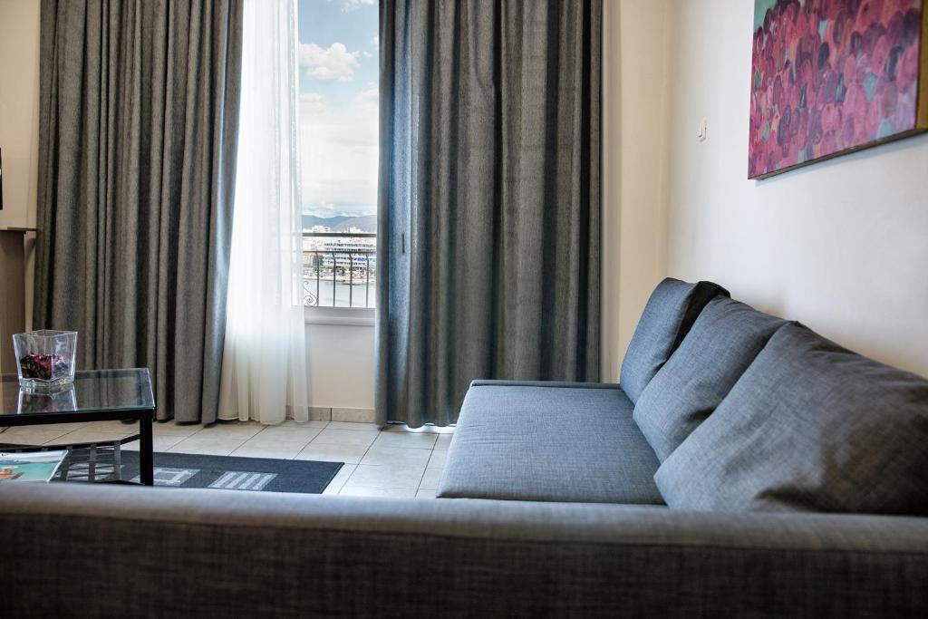 Posezení v ubytování Hara Hotel