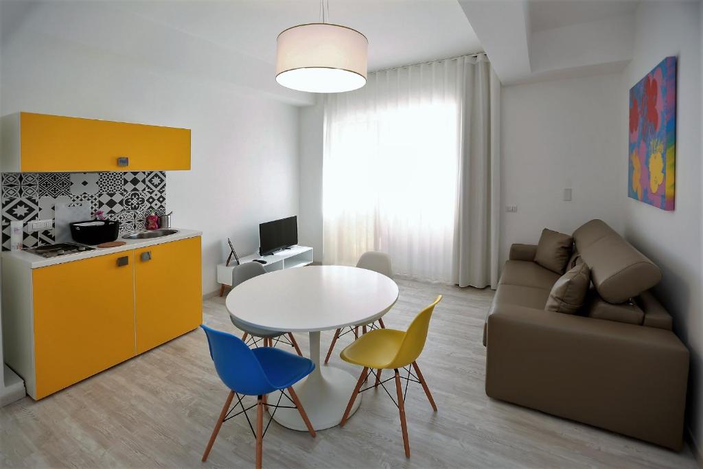 Kuchyň nebo kuchyňský kout v ubytování Flower Suites Sorrento