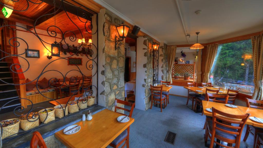 Ресторан / где поесть в Candlelight Lodge